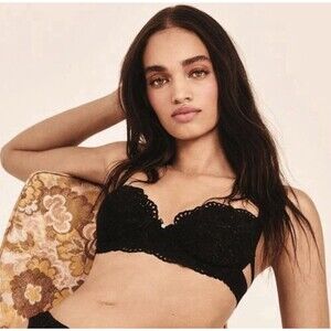 For Love And Lemons Sophie Eyelet Bra Black Romantic Feminine Dainty Small